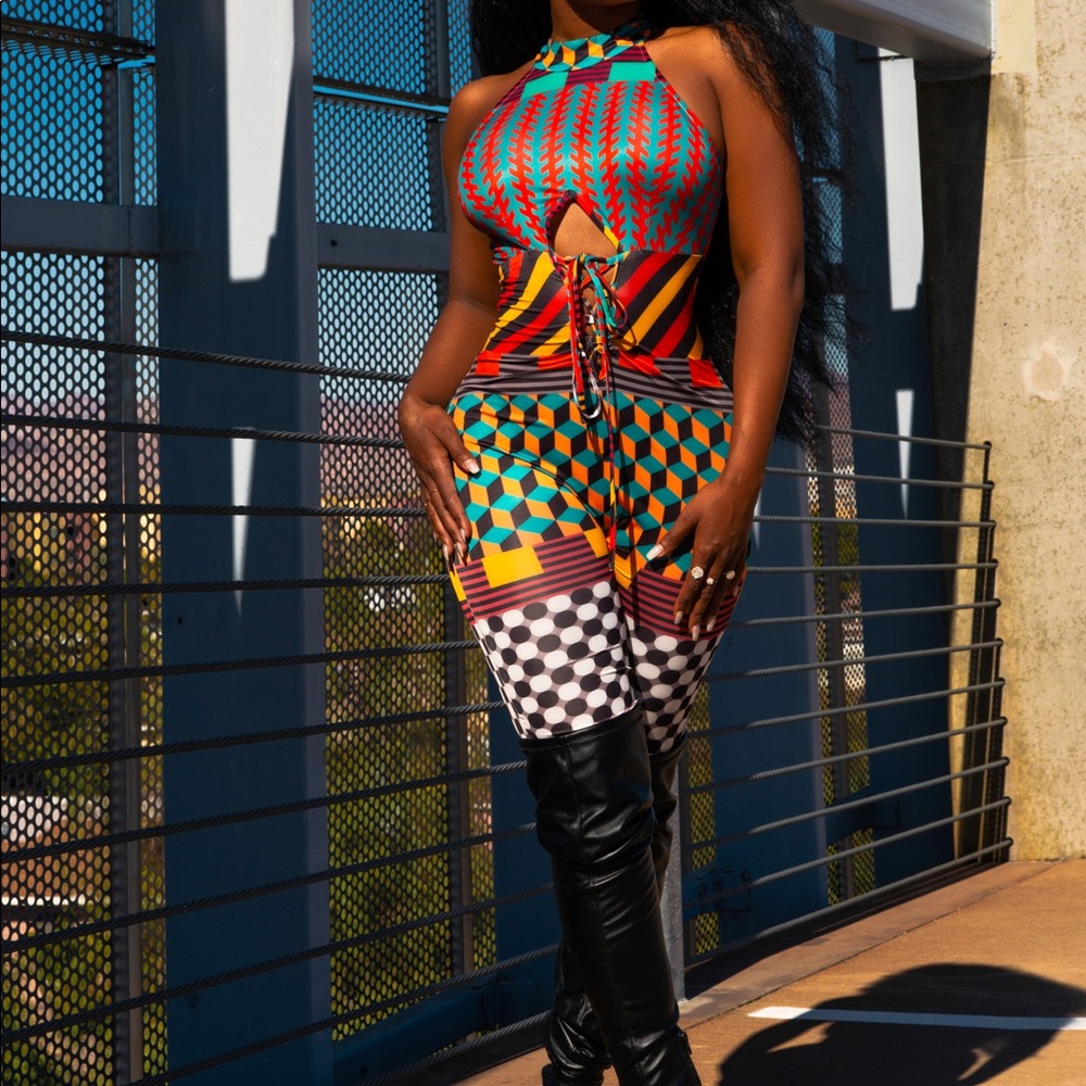 Geometric print tie jumper - Picture 2 of 3